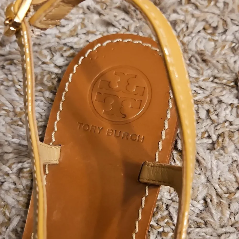Tory Burch Miller T-Strap Sandals – Size 8 – Tan & Rose Gold